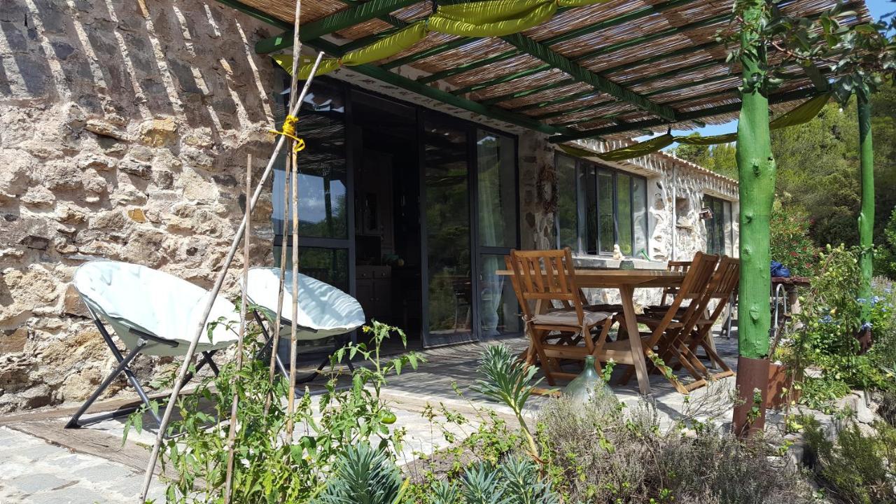 La Loubiere, Ancienne Bergerie En Pleine Garrigue Bed & Breakfast Fraisse-des-Corbieres Exterior photo